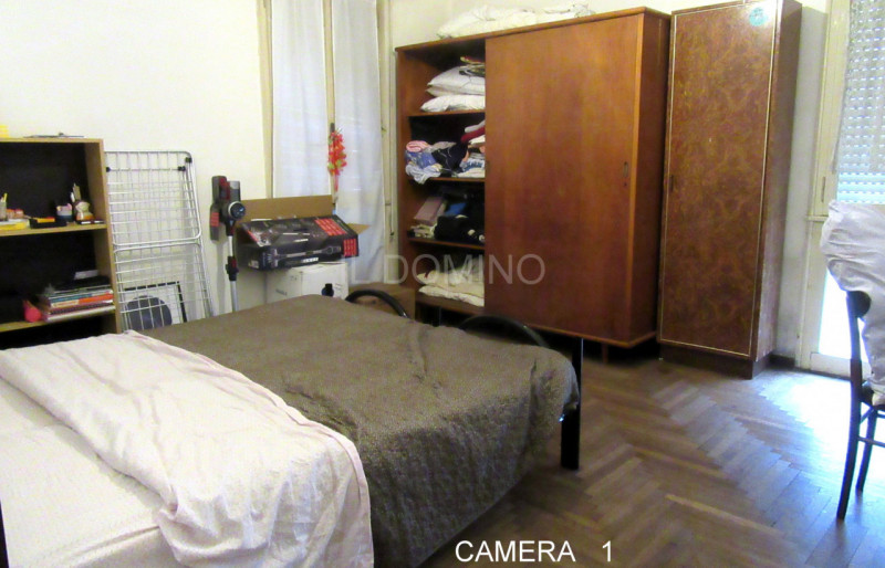 Disponibile da subito appartamento in quartiere Sacra Famiglia, a pochi passi dalle mura del cent...