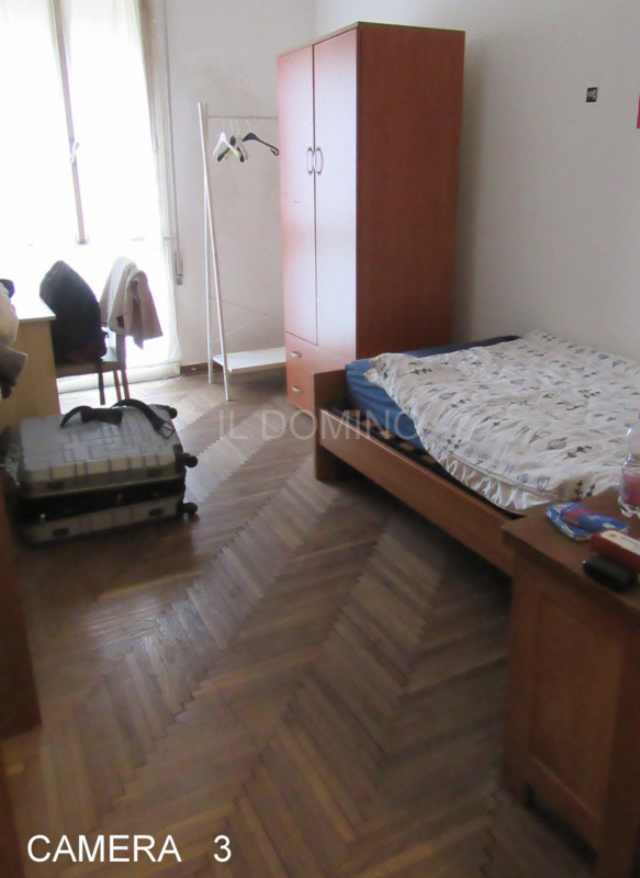 Disponibile da subito appartamento in quartiere Sacra Famiglia, a pochi passi dalle mura del cent...