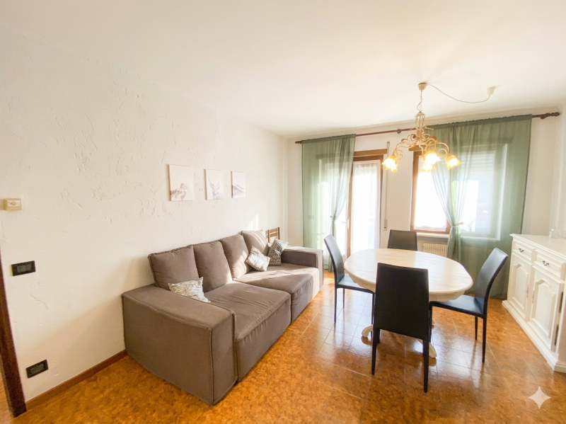 Asiago - Gallio Situato a pochi passi dal vivace centro di Gallio, questo appartamento rappresent...