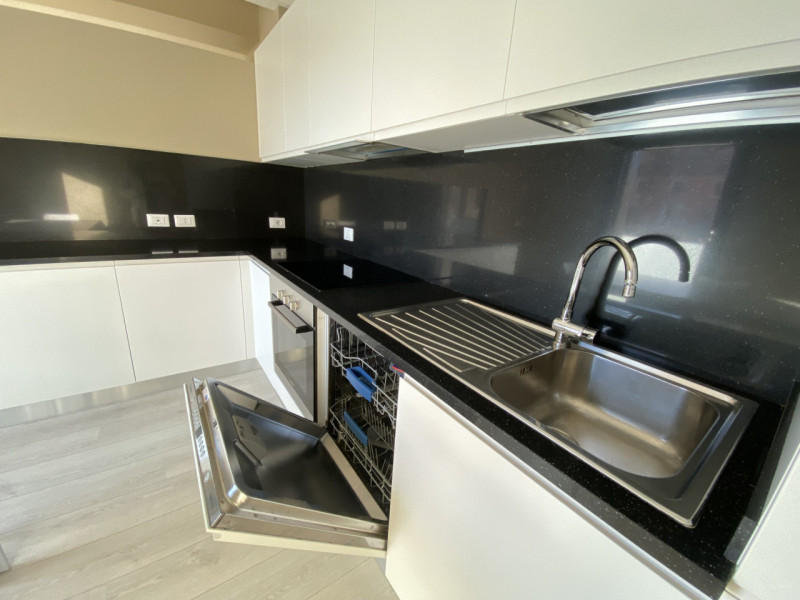 Proponiamo appartamento trilocale posto al piano primo all'interno delle mura di Cittadella.
L'im...