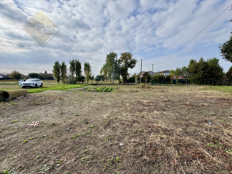 Proponiamo in vendita una rara opportunità per chi desidera investire nell’autenticità della camp...