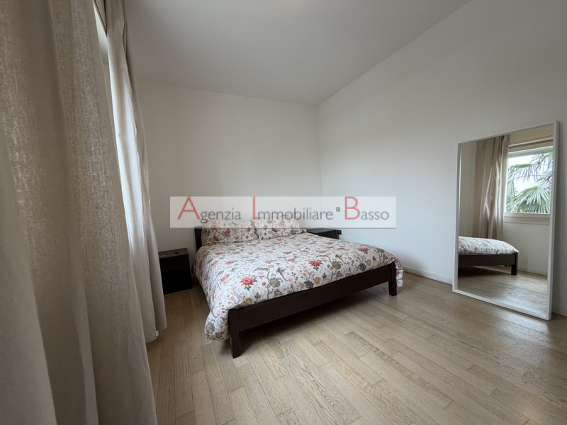 PADOVA ZONA CAMIN VICINANZE CHIESA. Proponiamo appartamento inserito elegante palazzina ristruttu...