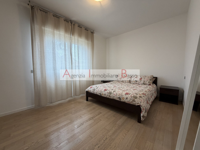 PADOVA ZONA CAMIN VICINANZE CHIESA. Proponiamo appartamento inserito elegante palazzina ristruttu...