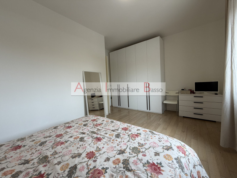 PADOVA ZONA CAMIN VICINANZE CHIESA. Proponiamo appartamento inserito elegante palazzina ristruttu...