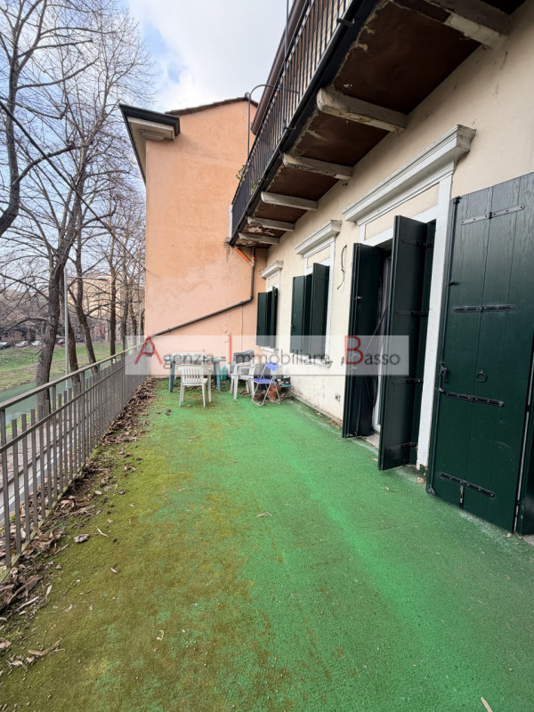 PADOVA – Centro Storico: Agenzia Immobiliare Basso propone in esclusiva intera palazzina edificat...