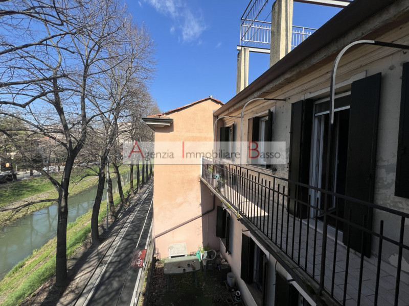 PADOVA – Centro Storico: Agenzia Immobiliare Basso propone in esclusiva intera palazzina edificat...