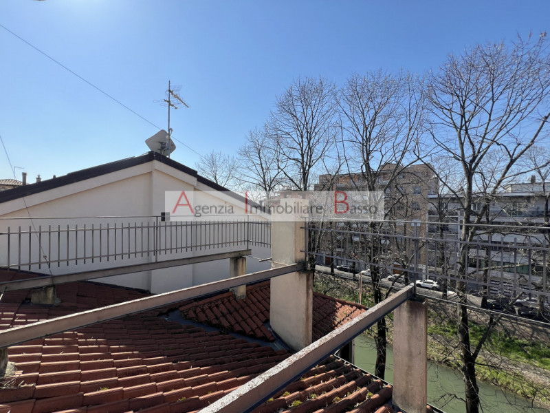 PADOVA – Centro Storico: Agenzia Immobiliare Basso propone in esclusiva intera palazzina edificat...