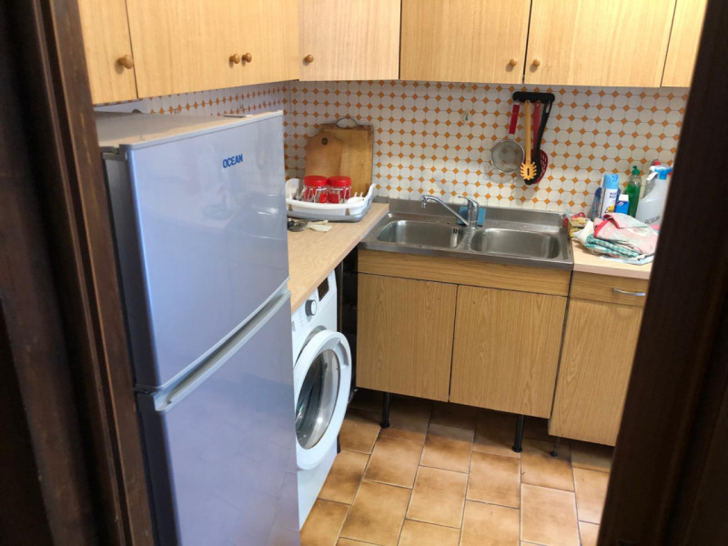 Zona Ospedale centrale affittasi dal 1 Maggio 2026 solo a referenziatissimi porzione di testa di ...