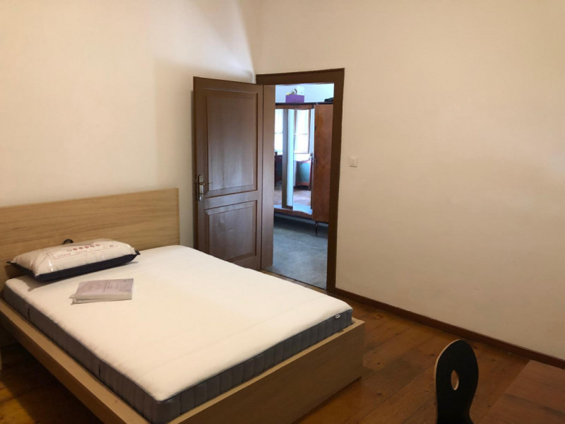 Zona Ospedale centrale affittasi dal 1 Maggio 2026 solo a referenziatissimi porzione di testa di ...