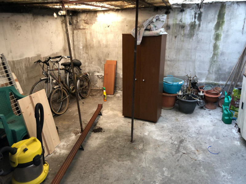 Zona Ospedale centrale affittasi dal 1 Maggio 2026 solo a referenziatissimi porzione di testa di ...