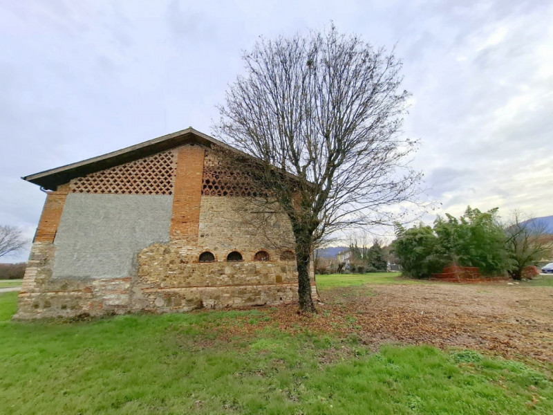 ROVOLON - Bastia
In una posizione residenziale privilegiata, a pochi minuti dalle principali arte...