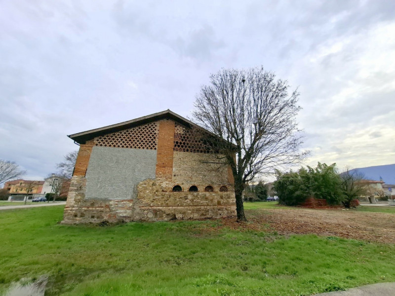 ROVOLON - Bastia
In una posizione residenziale privilegiata, a pochi minuti dalle principali arte...