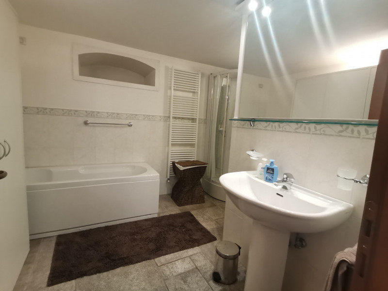 Centro storico in via Umberto I Loft su due livelli completamente arredato. ingresso indipendente...