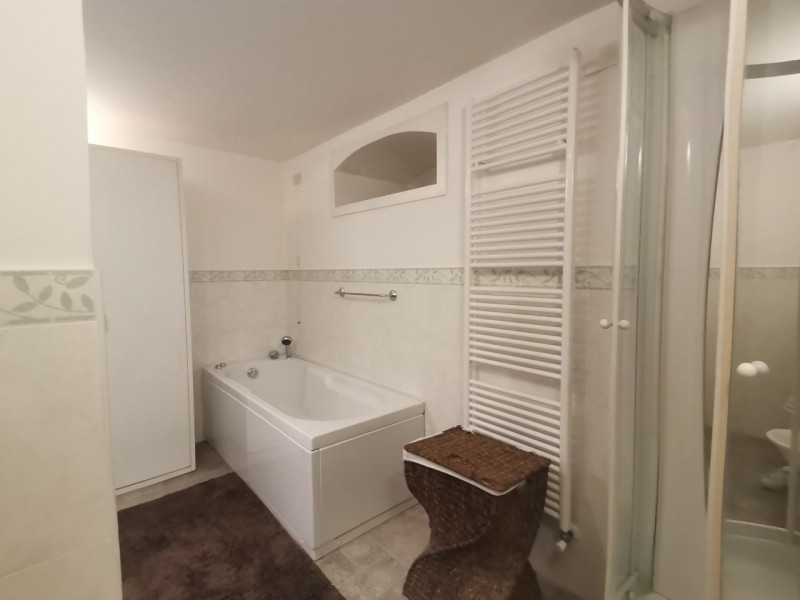 Centro storico in via Umberto I Loft su due livelli completamente arredato. ingresso indipendente...