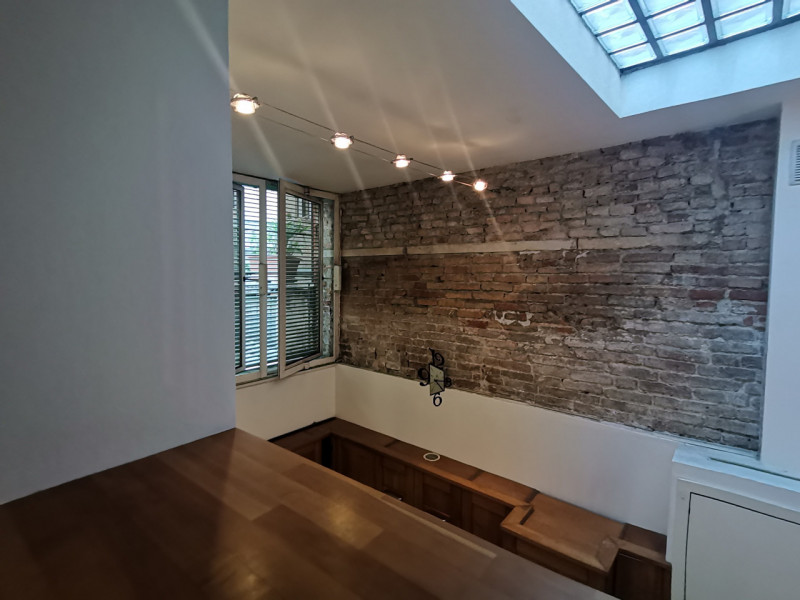 Centro storico in via Umberto I LOFT su due livelli completamente arredato. ingresso indipendente...
