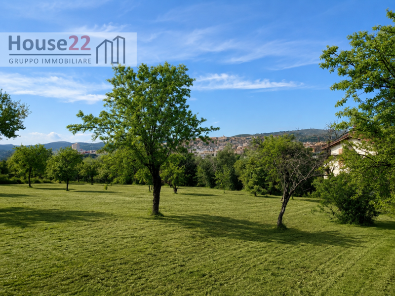 NOTO- SIRACUSA. Proponiamo in vendita una splendida VILLA SINGOLA a Noto, situata in una posizion...