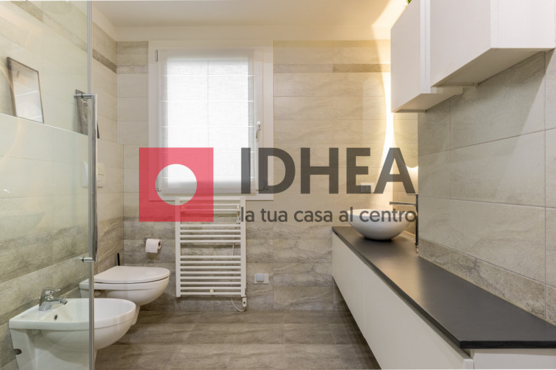LOVADINA - SPRESIANO

""" RIFERIMENTO FGS7 """

Visita il nostro sito https://idhea.it/ per ulter...
