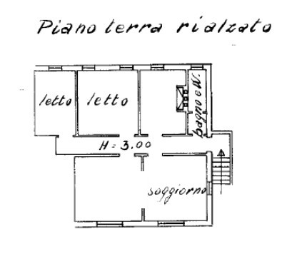 Proponiamo in vendita a Este, appartamento con ingresso indipendente, in zona centrale, con scope...