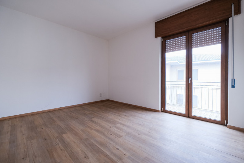 In zona Pomari, all’interno di un contesto residenziale composto da sole 6 unità edificato negli ...