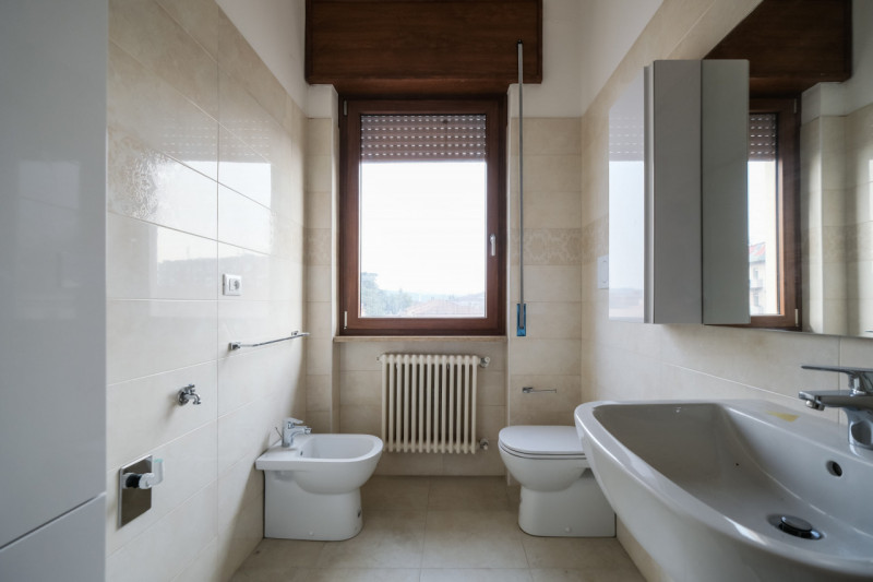 In zona Pomari, all’interno di un contesto residenziale composto da sole 6 unità edificato negli ...