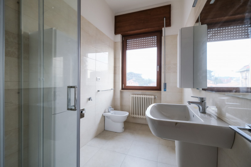 In zona Pomari, all’interno di un contesto residenziale composto da sole 6 unità edificato negli ...