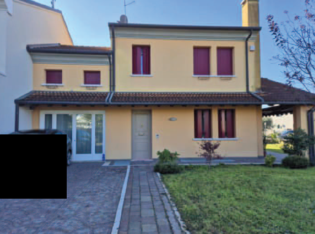 Rif. A.A.487-23

Vendita all'asta - casa a schiera di testa su 3 piani in data 19 maggio 2026

De...