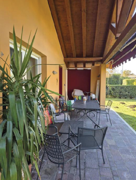 Rif. A.A.487-23

Vendita all'asta - casa a schiera di testa su 3 piani in data 19 maggio 2026

De...