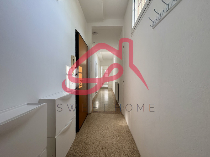 Padova (Voltabarozzo): in posizione servita, si propongono stanze per studenti/specializzandi in ...