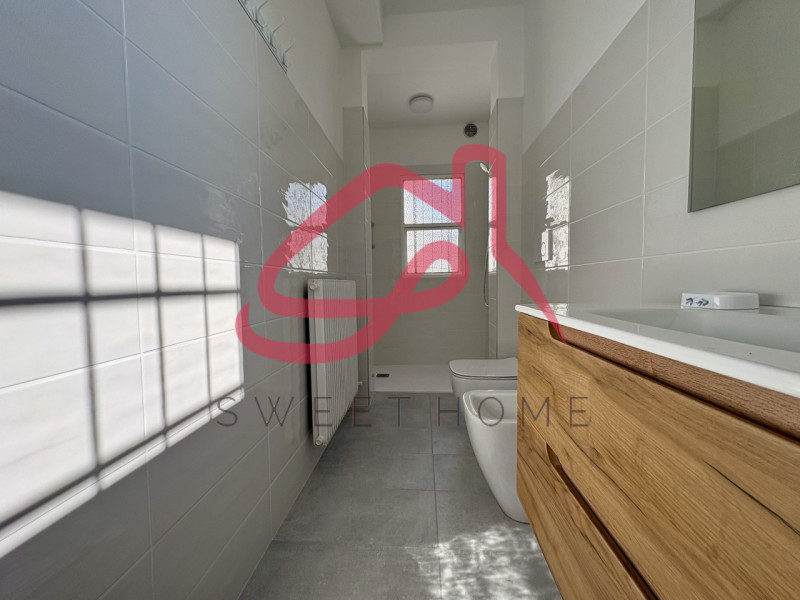 Padova (Voltabarozzo): in posizione servita, si propongono stanze per studenti/specializzandi in ...