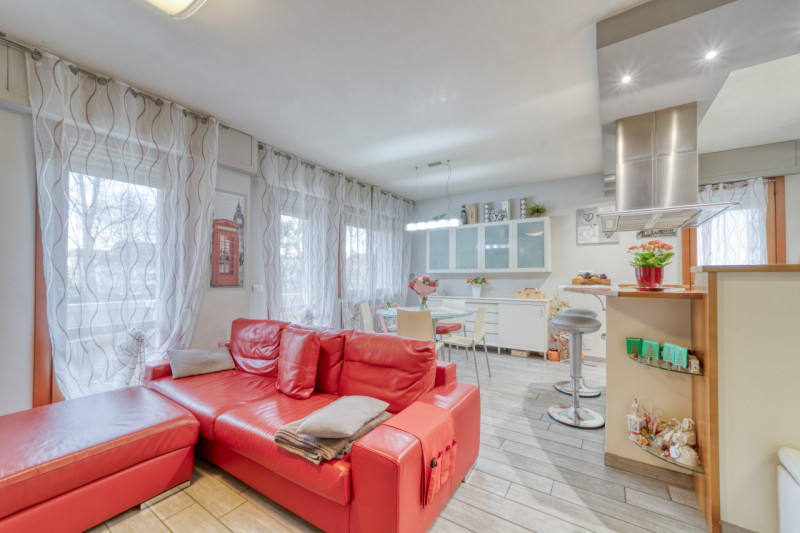 Se cerchi un appartamento comodo, perfetto per la famiglia e vicino ai principali servizi, questa...