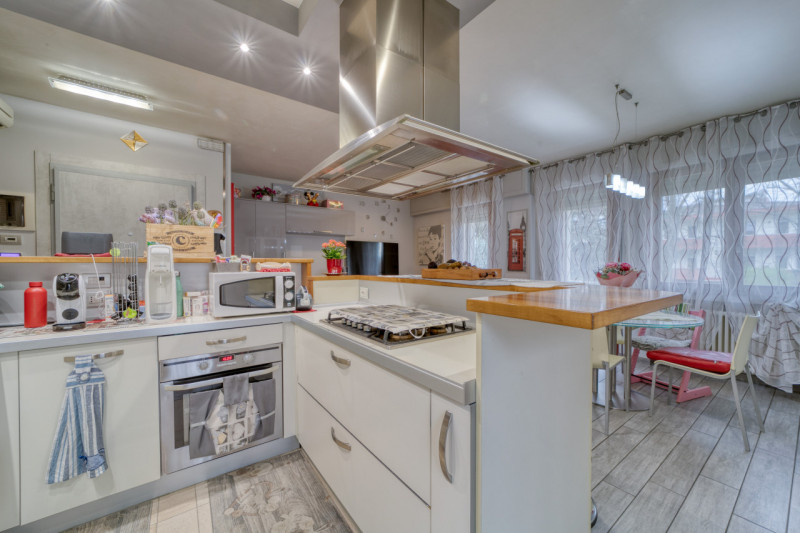 Se cerchi un appartamento comodo, perfetto per la famiglia e vicino ai principali servizi, questa...