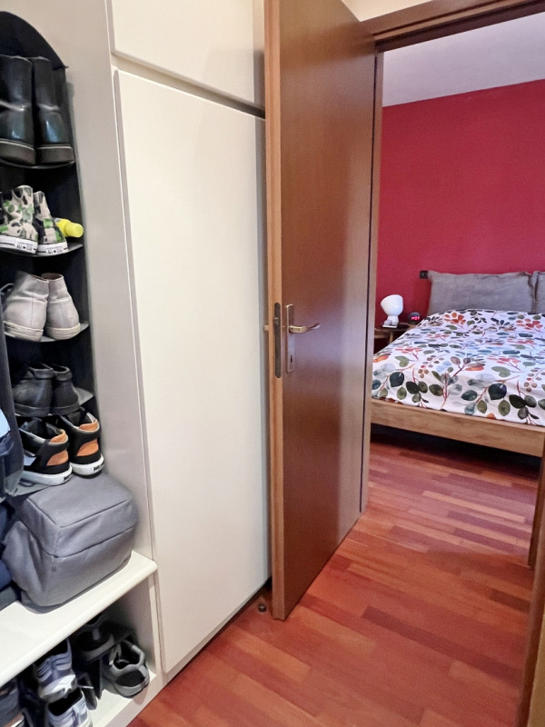 BRESSANVIDO - LOCALITA' POIANELLA: AMPIO MINI CON TAVERNA E GIARDINO ESCLUSIVO - RIF.8379
Scopri ...