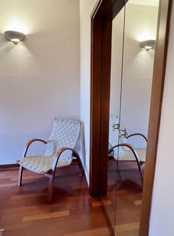 BRESSANVIDO - LOCALITA' POIANELLA: AMPIO MINI CON TAVERNA E GIARDINO ESCLUSIVO - RIF.8379
Scopri ...