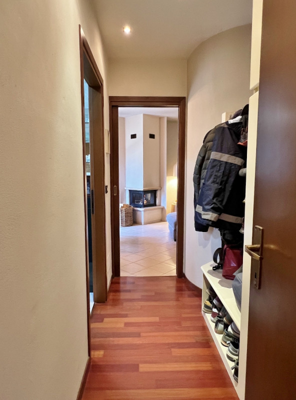 BRESSANVIDO - LOCALITA' POIANELLA: AMPIO MINI CON TAVERNA E GIARDINO ESCLUSIVO - RIF.8379
Scopri ...