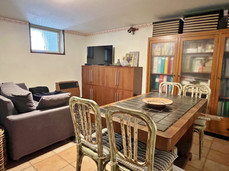 BRESSANVIDO - LOCALITA' POIANELLA: AMPIO MINI CON TAVERNA E GIARDINO ESCLUSIVO - RIF.8379
Scopri ...