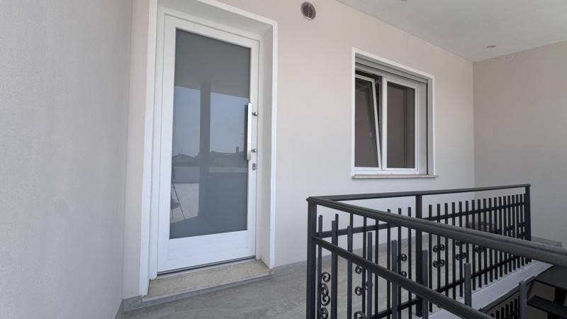 Pozzonovo (PD) – Appartamento completamente ristrutturato a nuovo con terrazza di 40 mq, ingresso...