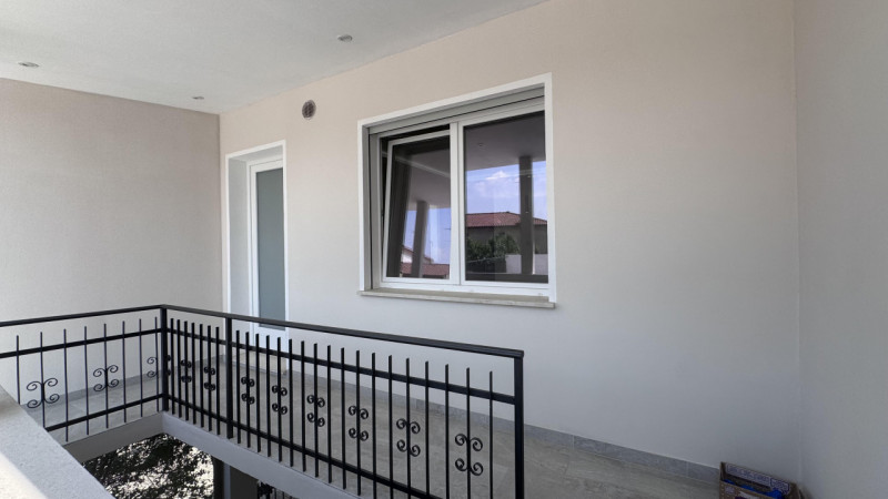Pozzonovo (PD) – Appartamento completamente ristrutturato a nuovo con terrazza di 40 mq, ingresso...