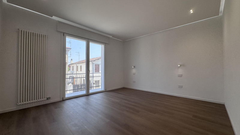 Pozzonovo (PD) – Appartamento completamente ristrutturato a nuovo con terrazza di 40 mq, ingresso...