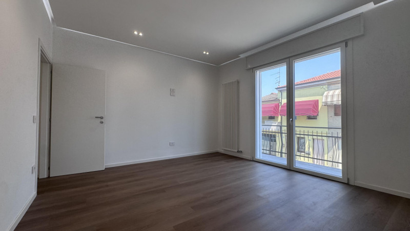 Pozzonovo (PD) – Appartamento completamente ristrutturato a nuovo con terrazza di 40 mq, ingresso...