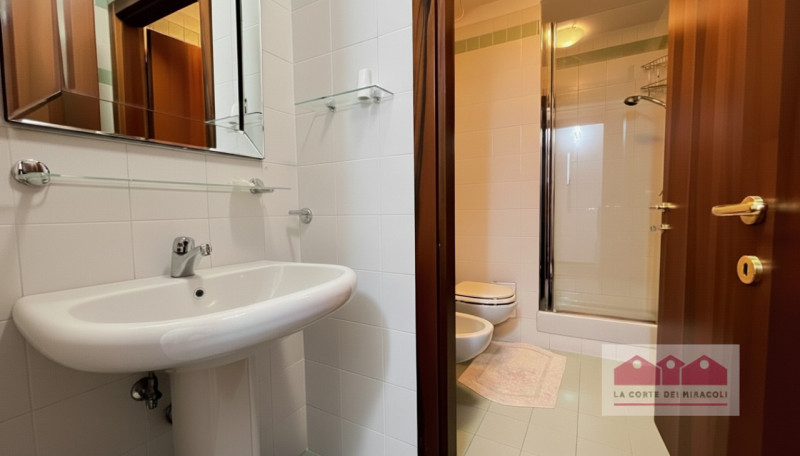 CENTRO STORICO: MINIAPPARTAMENTO ARREDATO IN CENTRO STORICO POSTO AL PRIMO PIANO CON ASCENSORE, C...