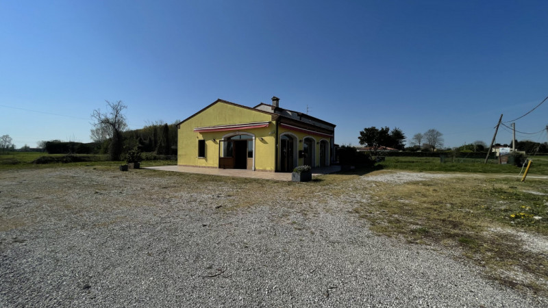 Ciao da Arcobaleno Consulenti Immobiliari ed oggi ti presento una meravigliosa opportunità immobi...