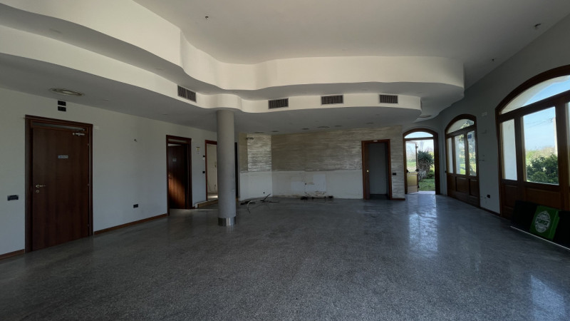 Ciao da Arcobaleno Consulenti Immobiliari ed oggi ti presento una meravigliosa opportunità immobi...