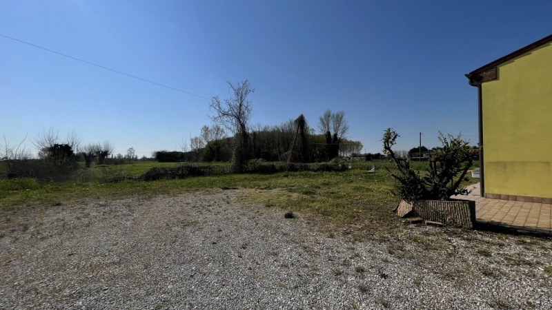 Ciao da Arcobaleno Consulenti Immobiliari ed oggi ti presento una meravigliosa opportunità immobi...