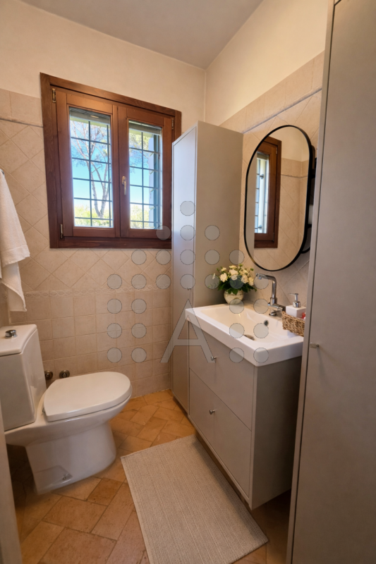 Eleganza su due livelli, emozione senza compromessi.

Ci sono case che si abitano. E poi ci sono ...