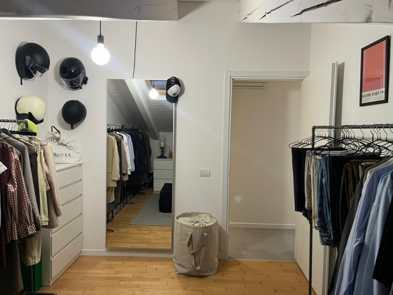 SANT'ANGELO DI SANTA MARIA DI SALA  - Posizionato in centro paese, lontano dal traffico e comodo ...