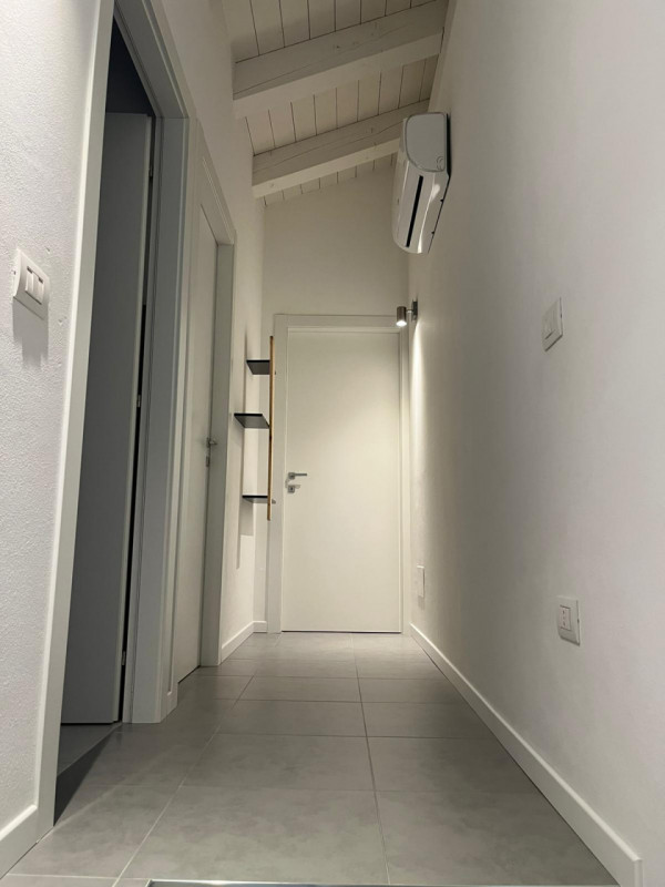 SANT'ANGELO DI SANTA MARIA DI SALA  - Posizionato in centro paese, lontano dal traffico e comodo ...