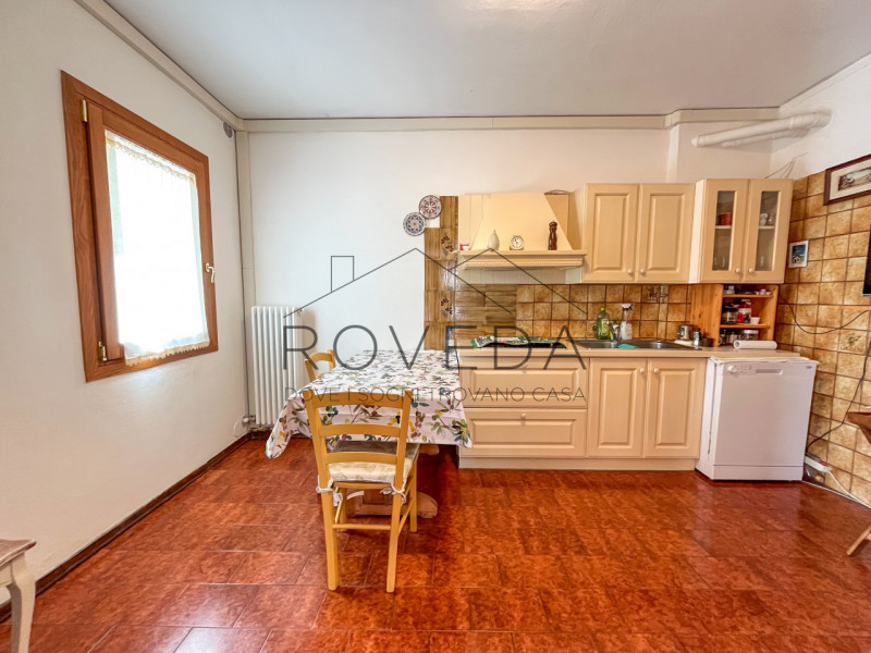 VILLORBA 

RIF: VL1

L’agenzia Roveda Immobiliare ha il piacere di proporvi in vendita questa gra...