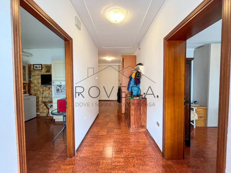 VILLORBA 

RIF: VL1

L’agenzia Roveda Immobiliare ha il piacere di proporvi in vendita questa gra...