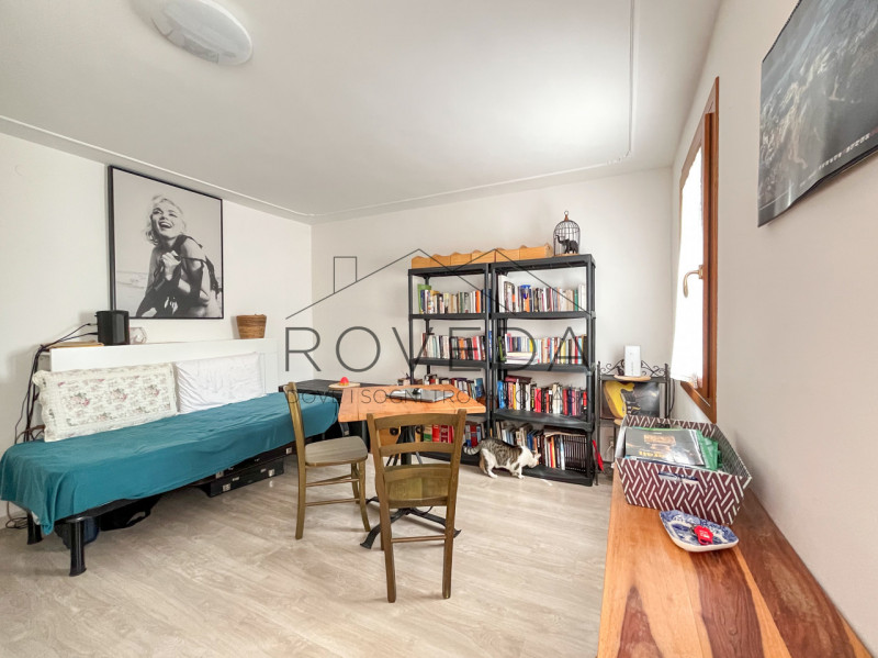 VILLORBA 

RIF: VL1

L’agenzia Roveda Immobiliare ha il piacere di proporvi in vendita questa gra...