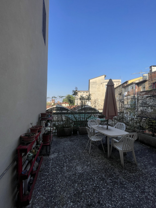 Scopri un'opportunità unica nel centro storico di Vicenza! Questo appartamento trilocale, situato...